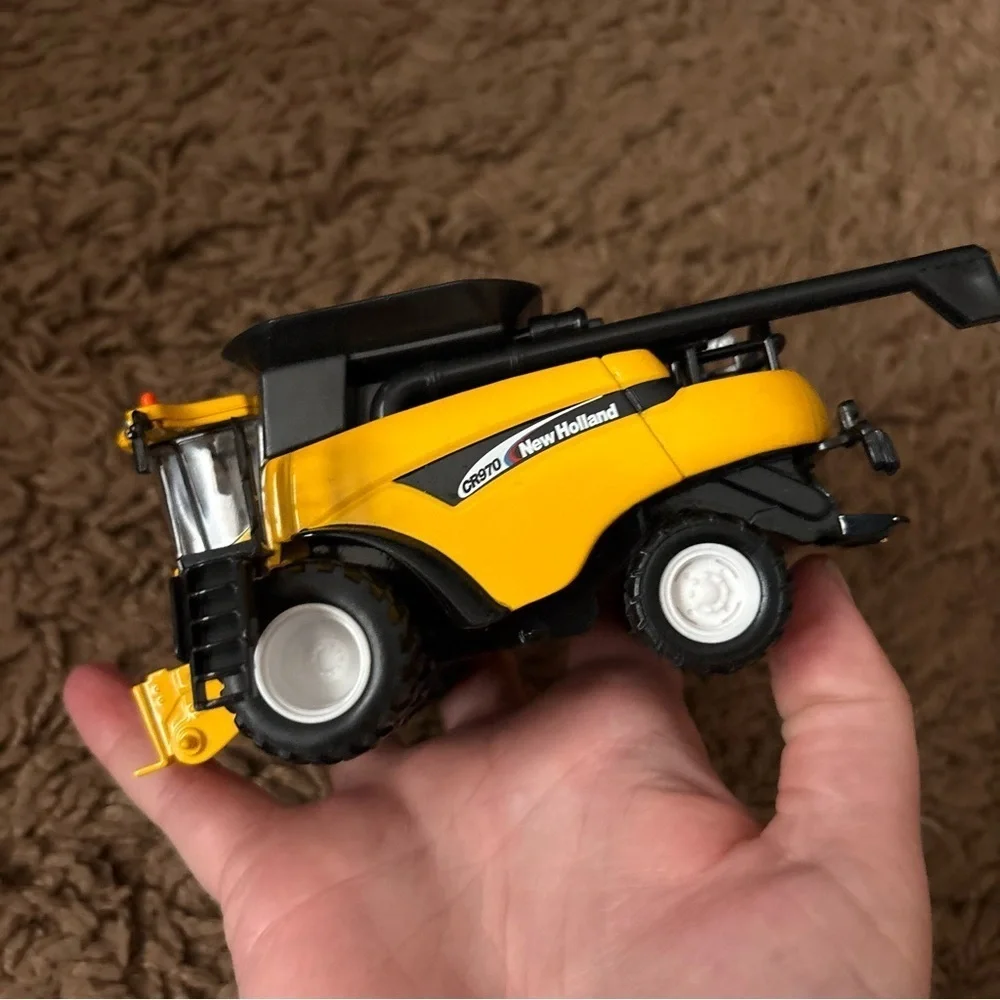 ERTL 1/64 New Holland CR960 Combine Harvester Diecast Model Toy Collection Toy